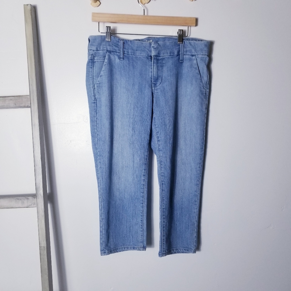 OLD NAVY DIVA CROPPED JEANS SIZE 10